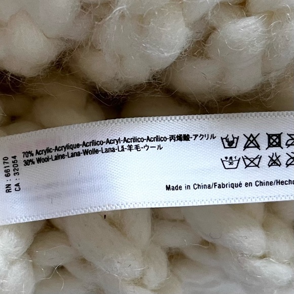 CAROLINE KAUFMAN WOOL BLEND KNITTED BEANIE WITH POM SNOW BUNNY SKI WINTER - Picture 4 of 6